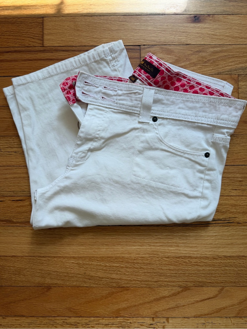 Lee White Chinos with Waistband Detail Shorts